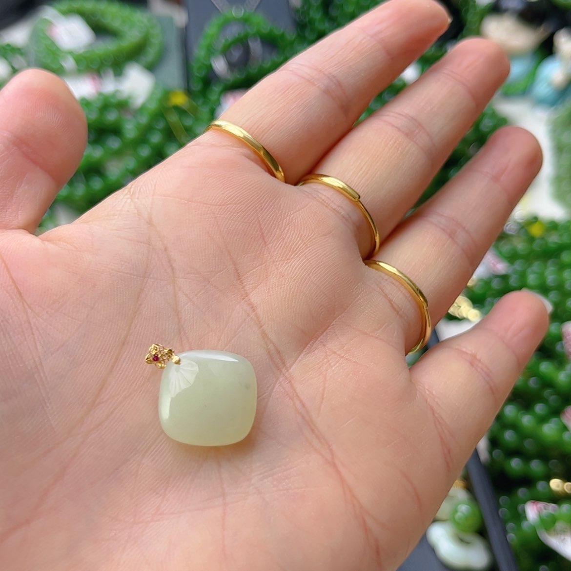 【闪购商品】和田玉18K金镶嵌颈饰
