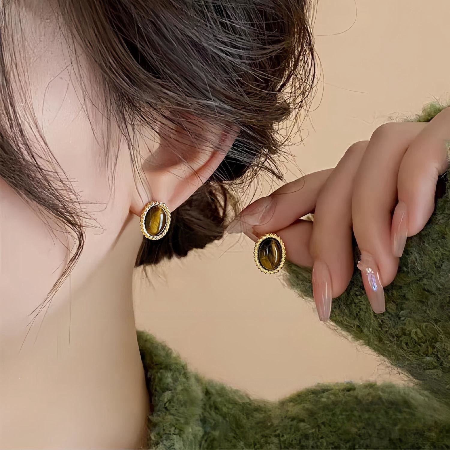 钛钢耳饰 椭圆形焦糖棕猫眼石复古美拉德高级气质闺蜜耳钉耳饰女