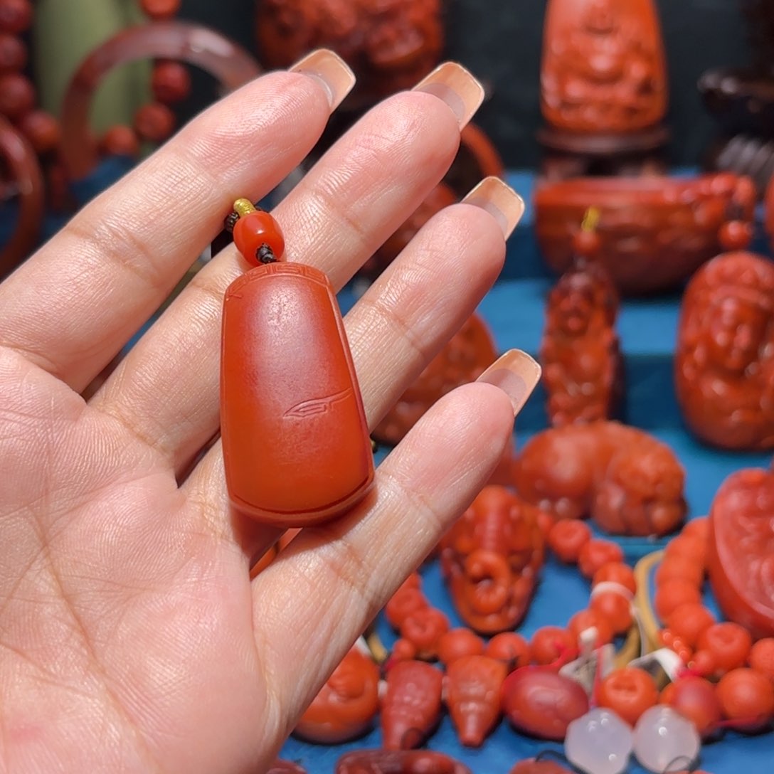 未镶嵌雕刻南红玛瑙