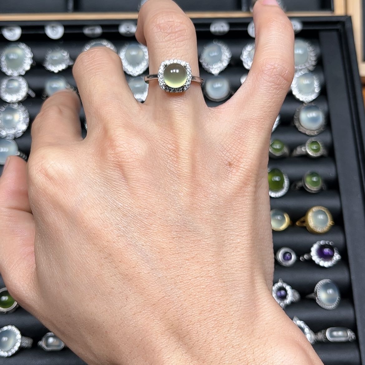 【闪购商品】岫玉戒指银S925镶嵌帅****酱