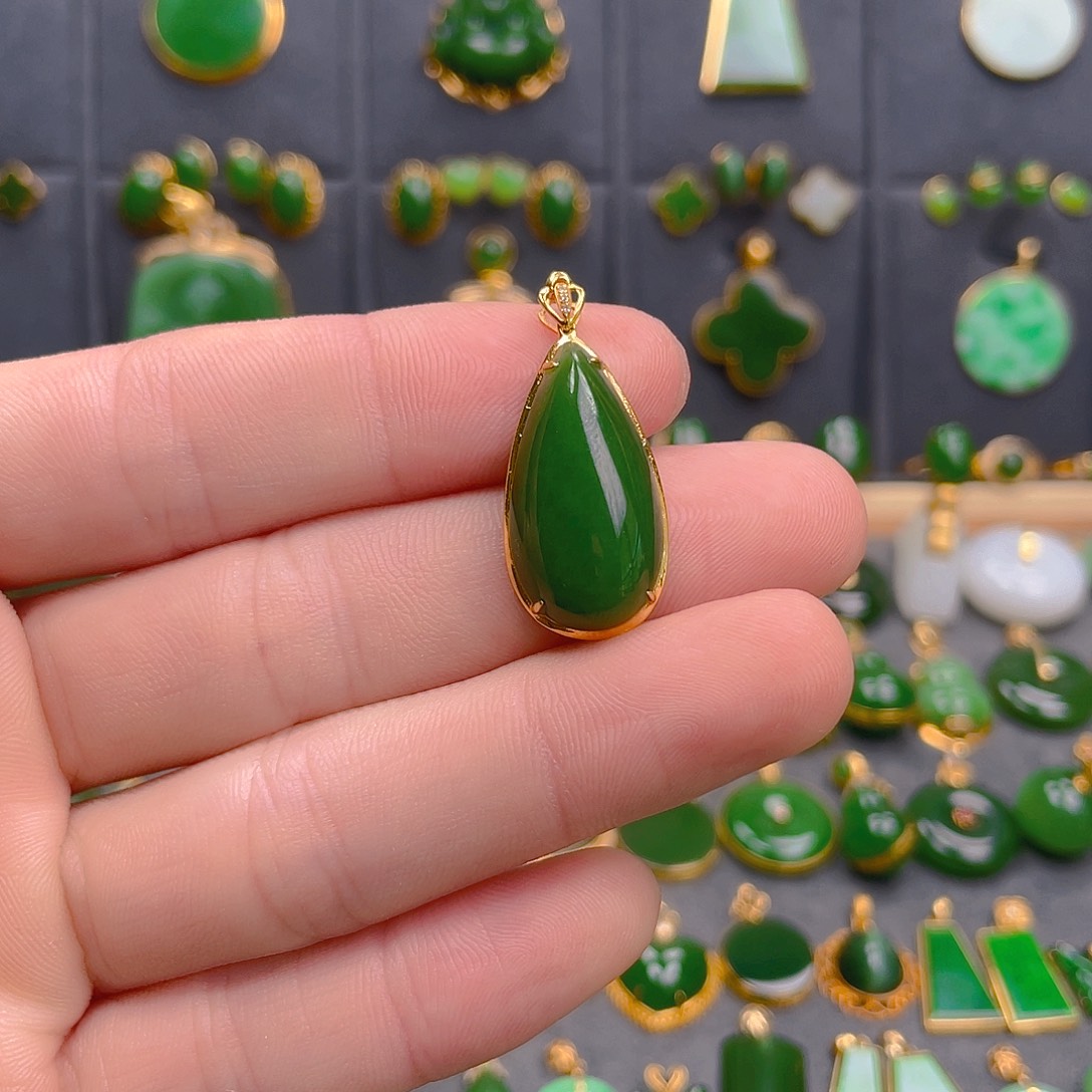 和田玉（碧玉）18K金镶嵌吊坠(不含链)