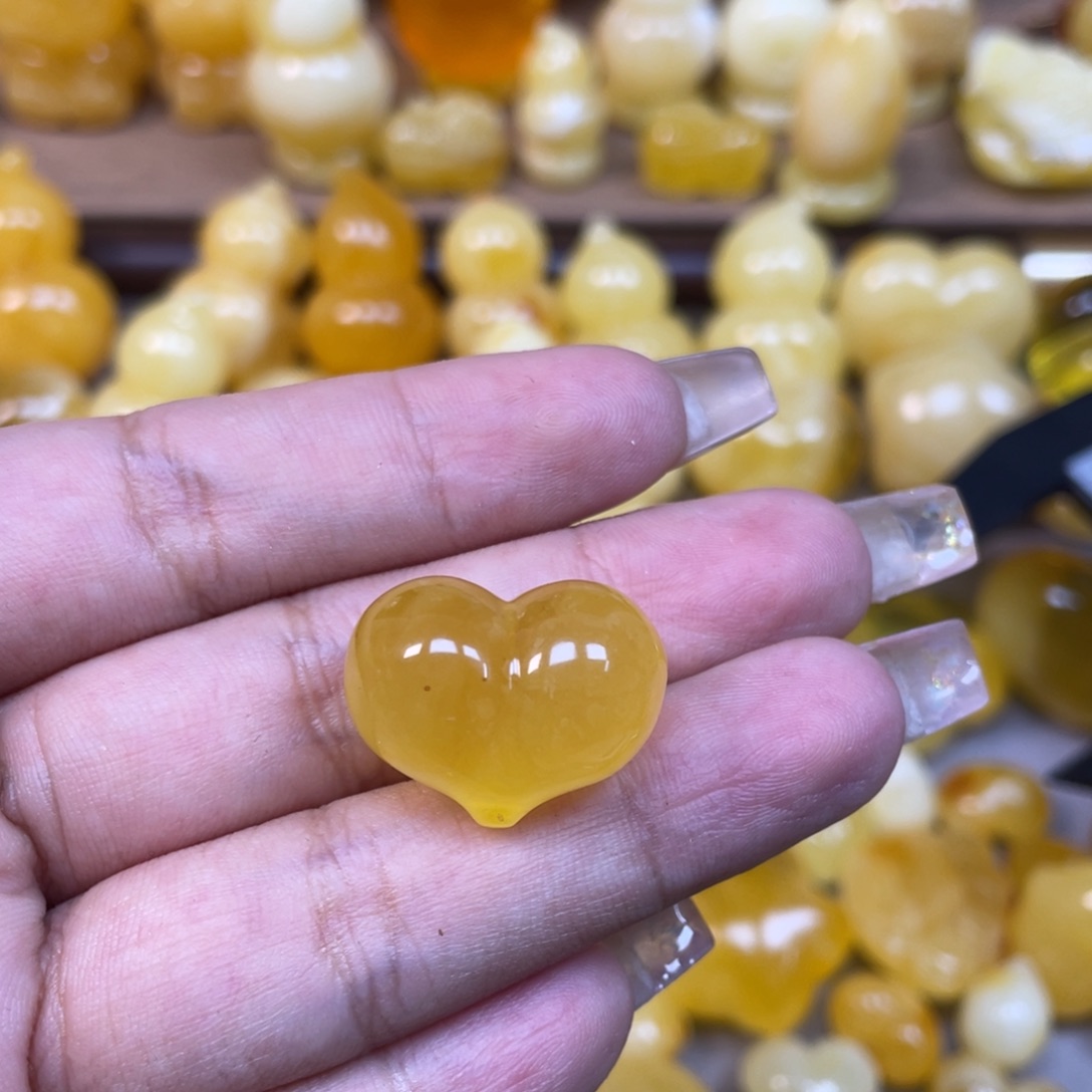 琥珀未镶嵌珠宝奇石