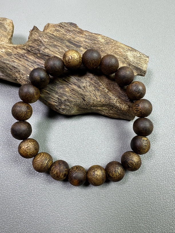 绿奇楠沉香单圈1.0规格9克➕20颗珠子多样性发1