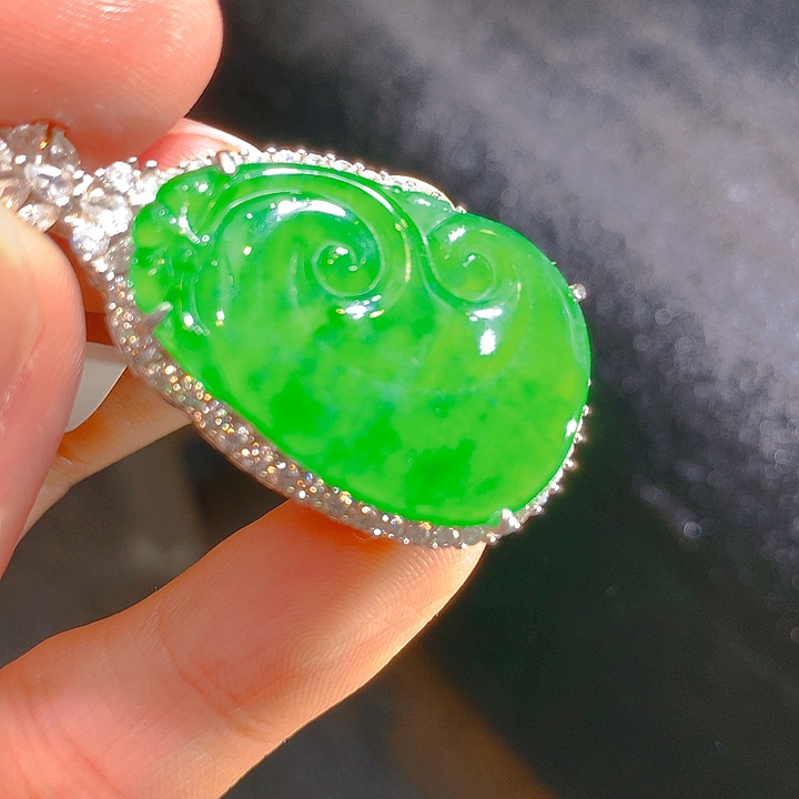 【闪购商品】翡翠颈饰银S925镶嵌翡翠