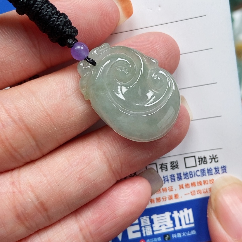 【闪购商品】翡翠颈饰未镶嵌如意