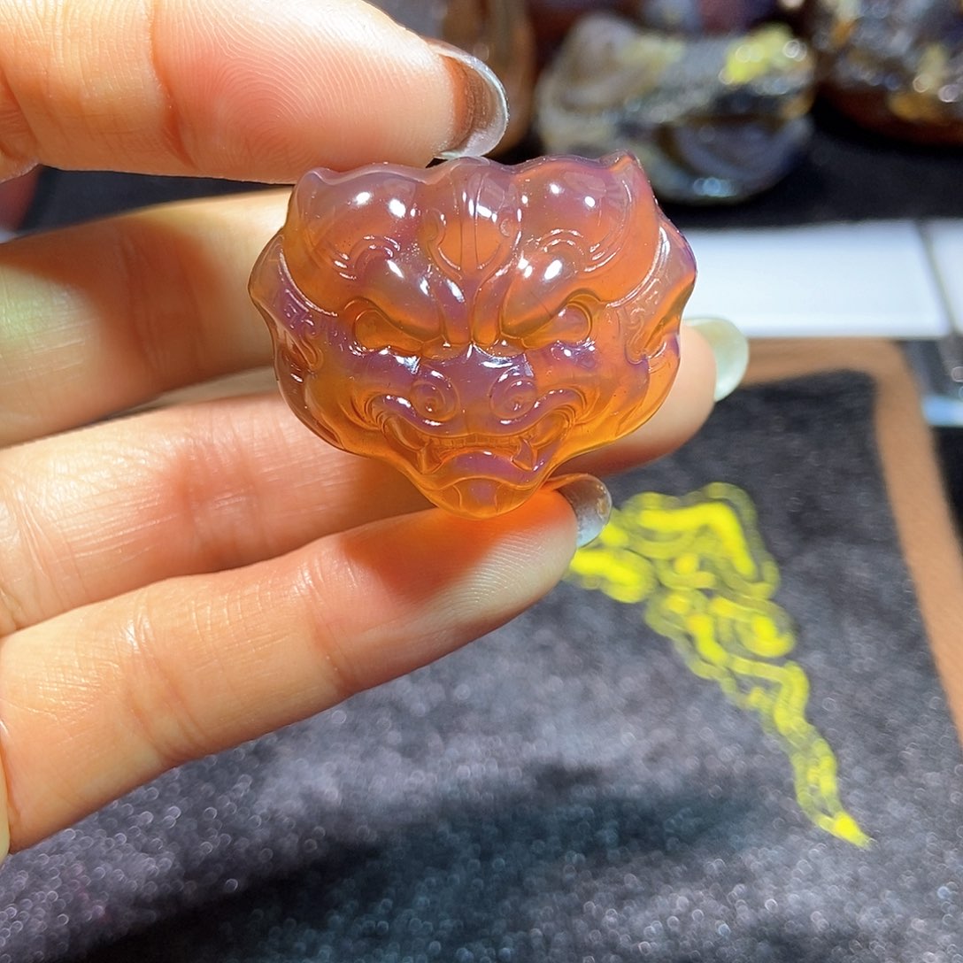 未镶嵌颈饰琥珀缅甸天然琥珀