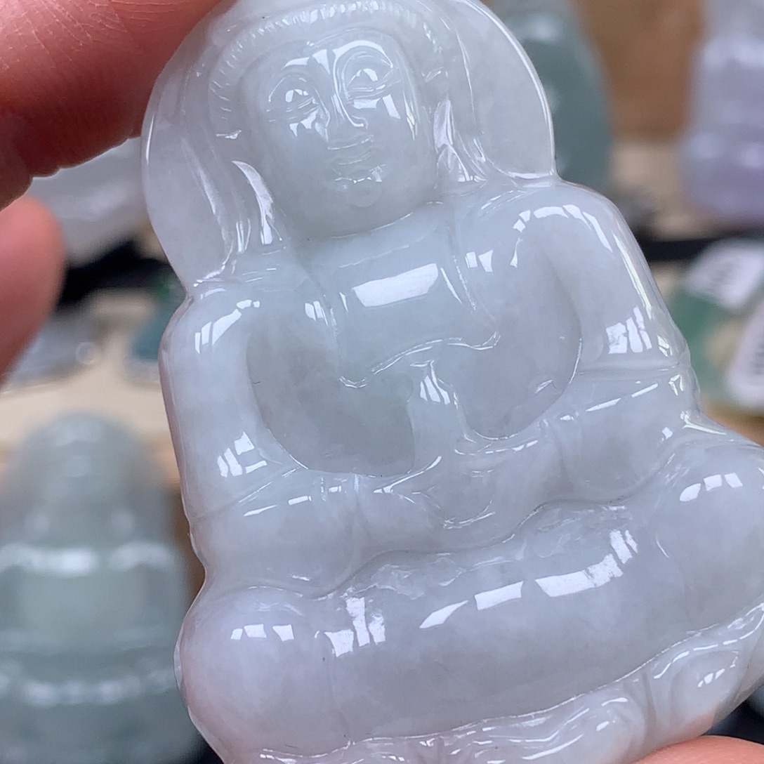 翡翠未镶嵌颈饰厚观音