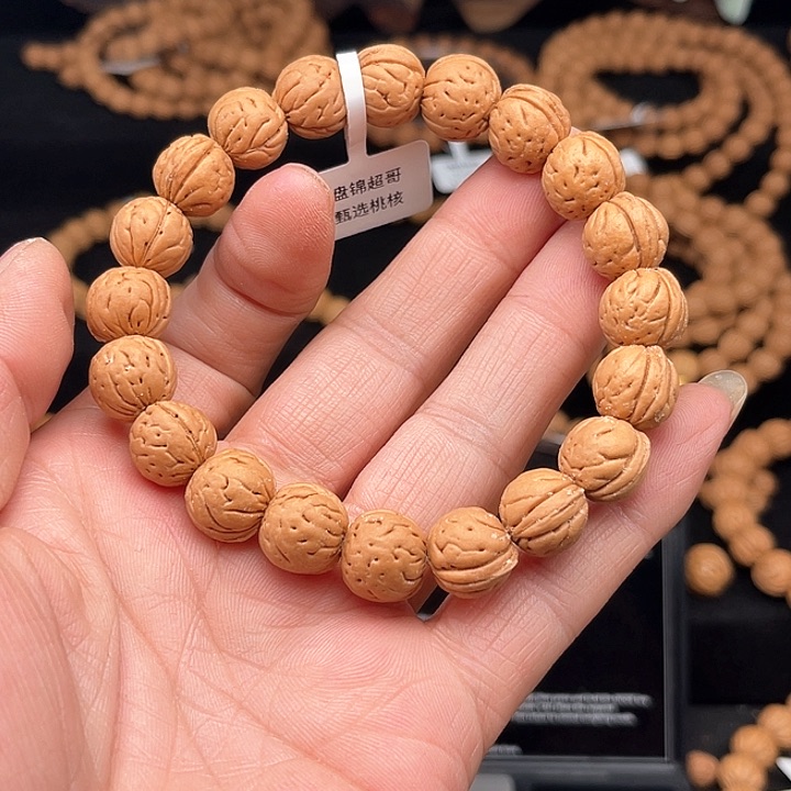 吊坠桃核奔*11111111