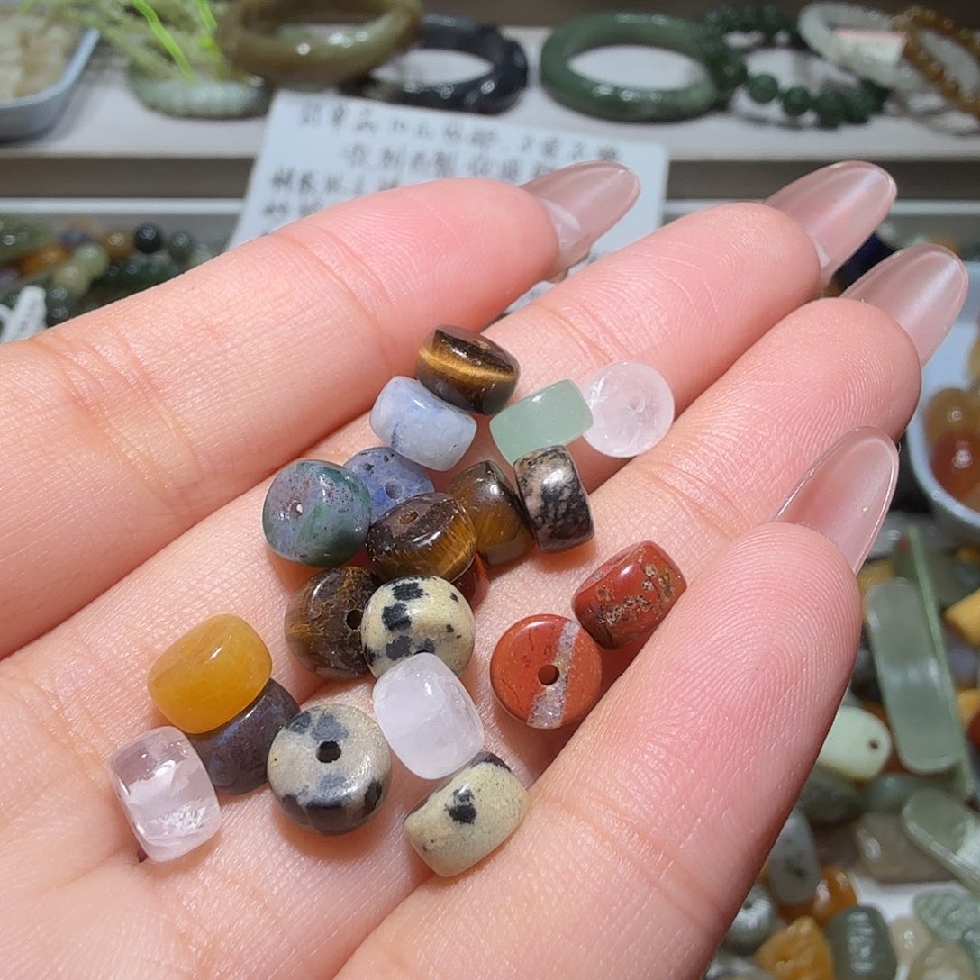 和田玉未镶嵌珠宝奇石