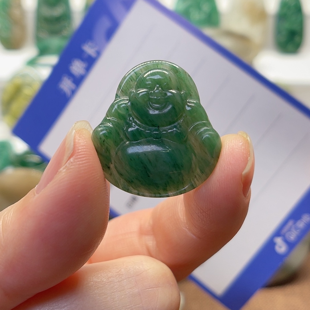 独山玉未镶嵌颈饰
