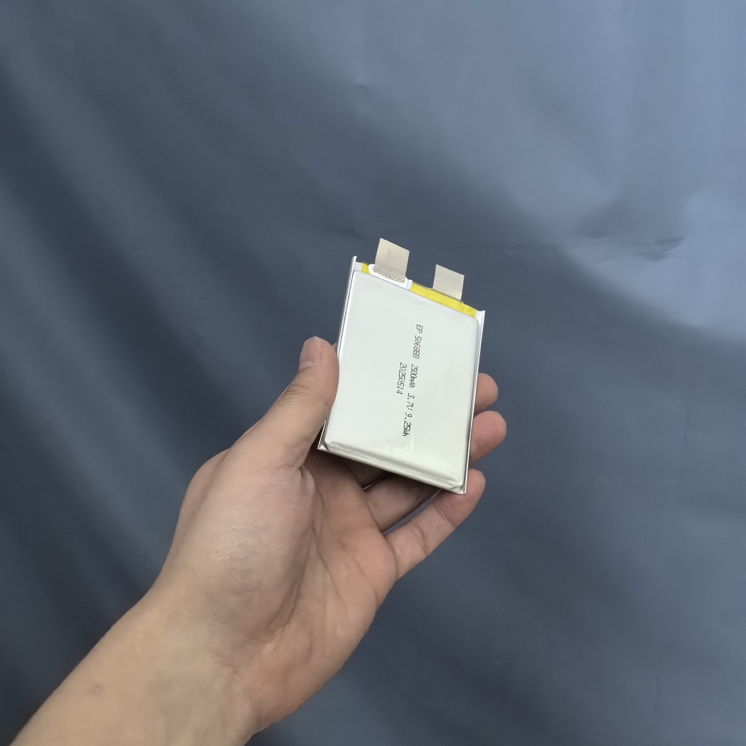 1号2.5a高倍率聚合物电芯一片