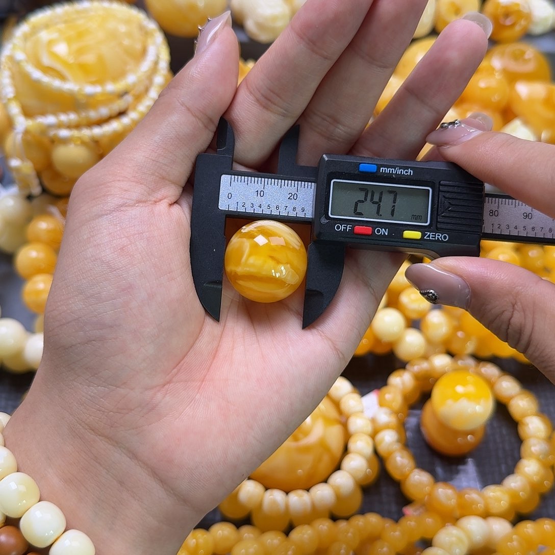 未镶嵌蜜蜡珠宝奇石