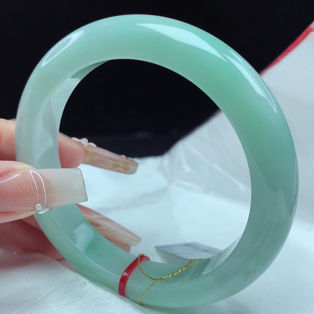 翡翠手镯未镶嵌56圈0534