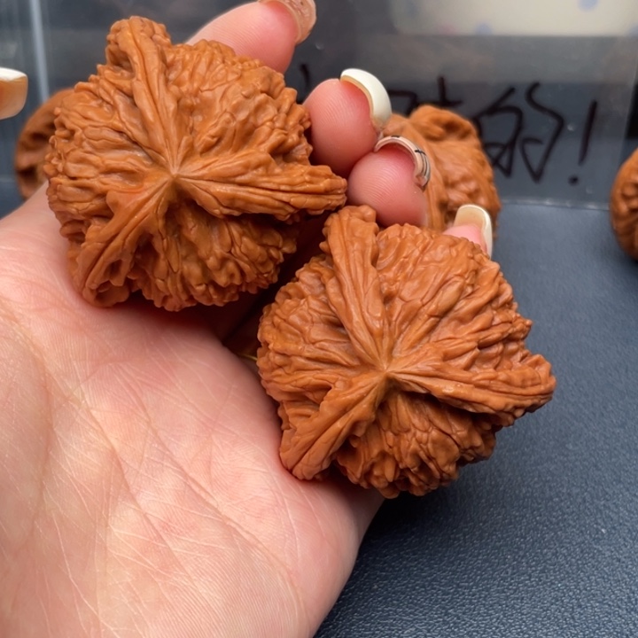 如***意吊坠文玩核桃白狮子