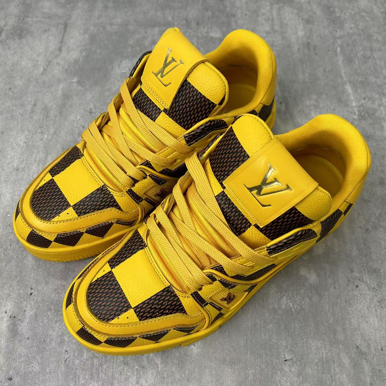 99新 LouisVuitton/路易威登 37.5 黄色棋盘格女士trainer ee351 