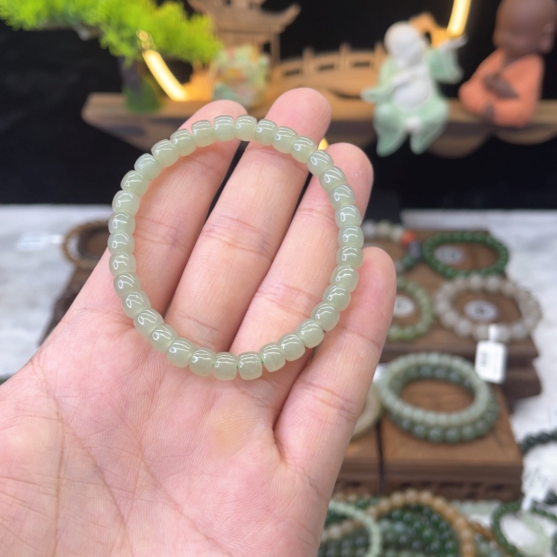 和田玉手链未镶嵌陈**事晴水直切珠卡6