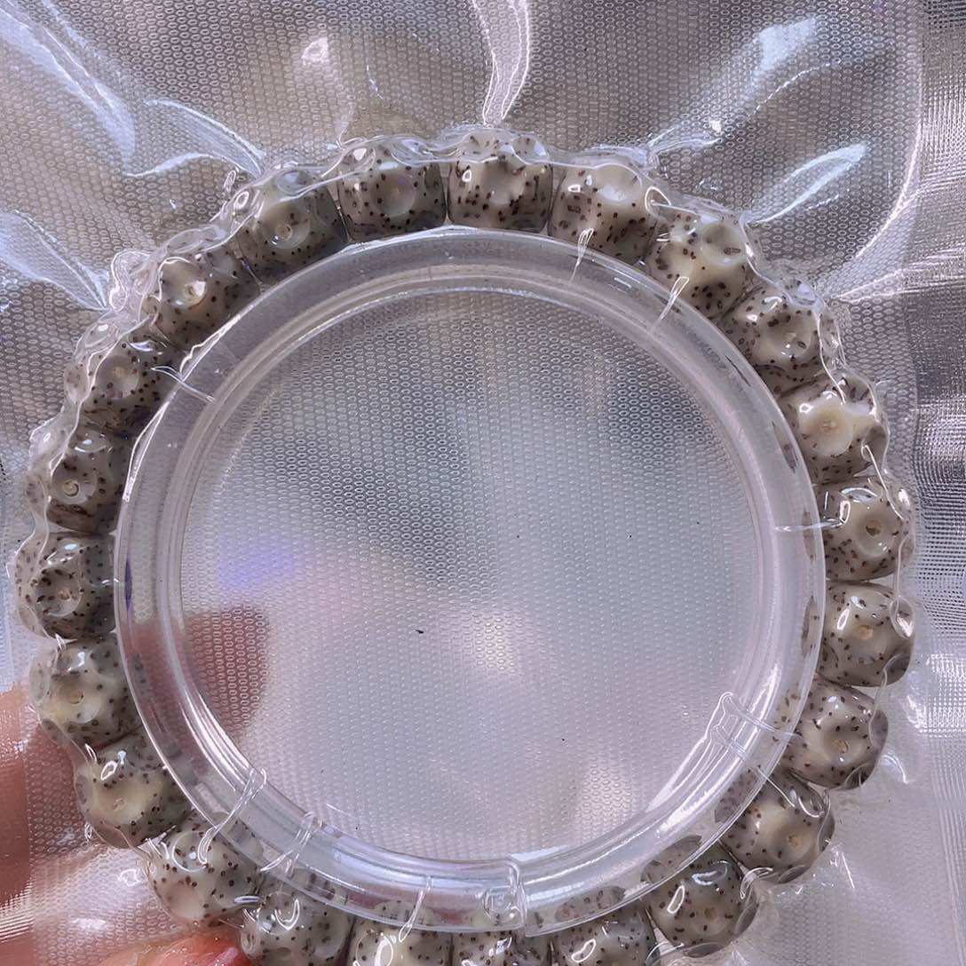 星月菩提手串石玉料机雕无相尺寸10/9