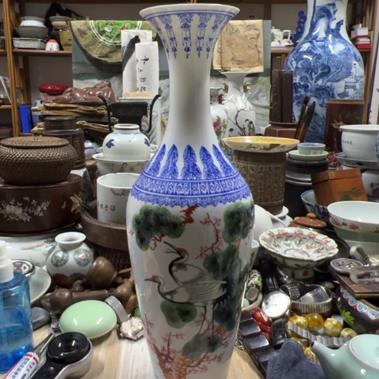 问***斋陶其他松鹤图瓷瓶，蛋壳瓷瓶，