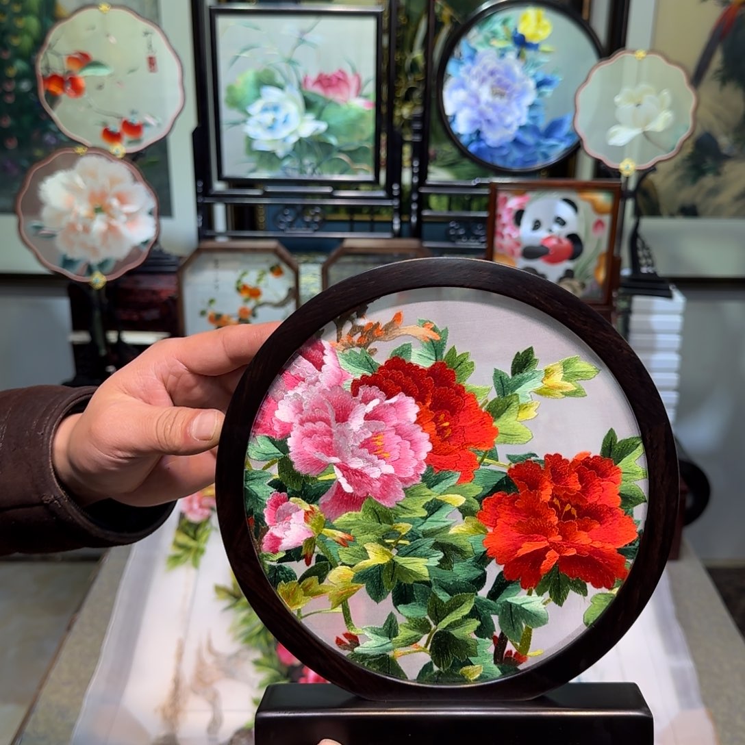 刺绣刺绣工艺精湛