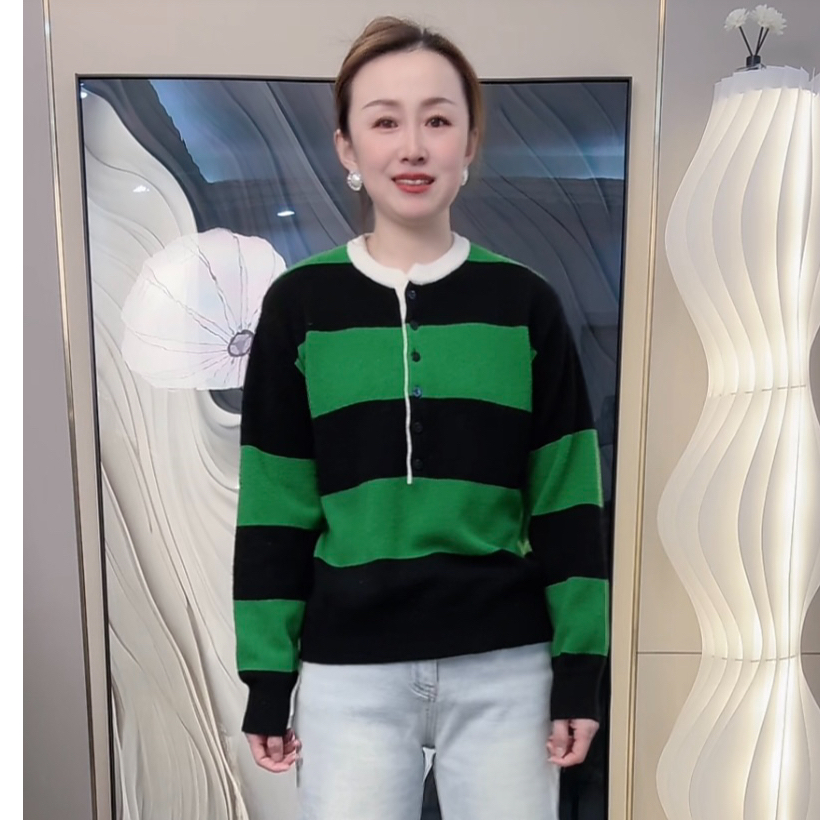 思诗曼服饰 推荐款 新品时尚 百搭黑绿拼接毛衣