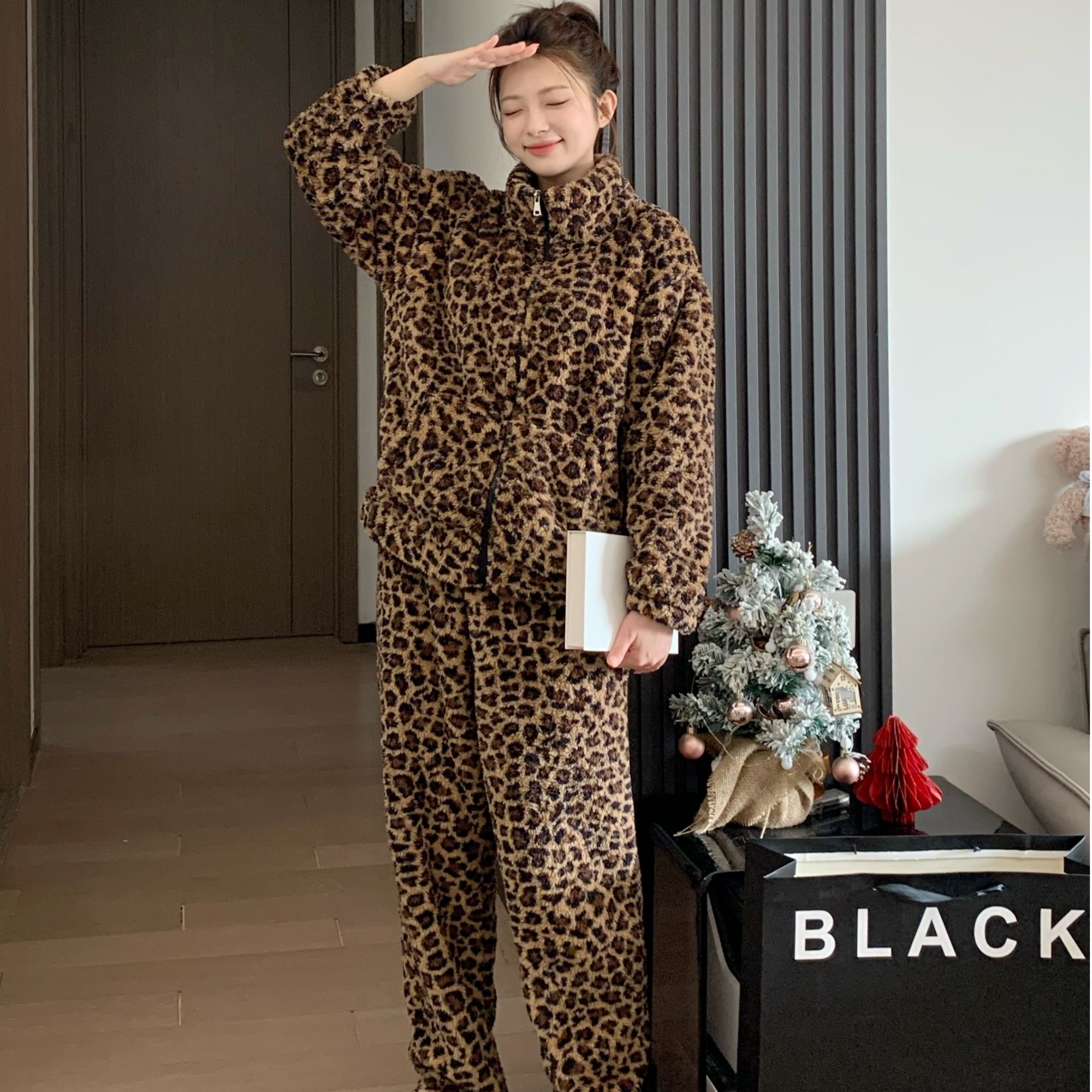 【美洲豹纹】秋冬新款时尚立领气质毛绒保暖睡衣家居服套装