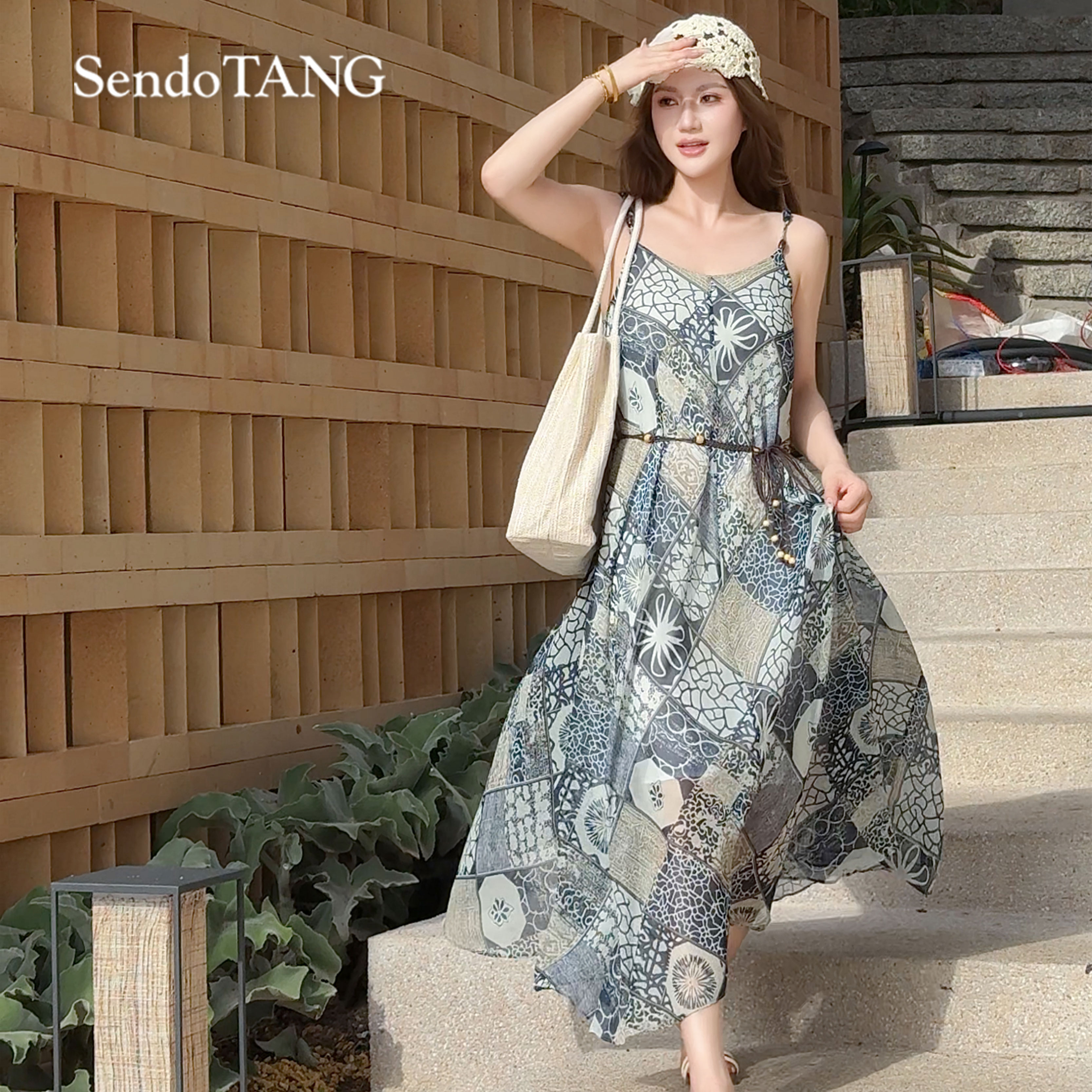 现货夏日度假风【绘梦】胖多女装夏季新款休闲时尚高级感吊带连衣裙