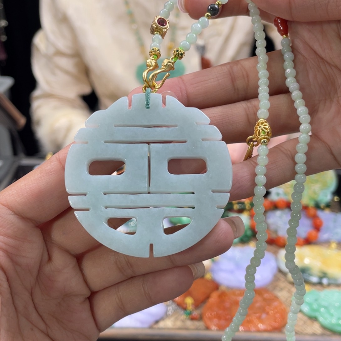 翡翠颈饰未镶嵌代编织