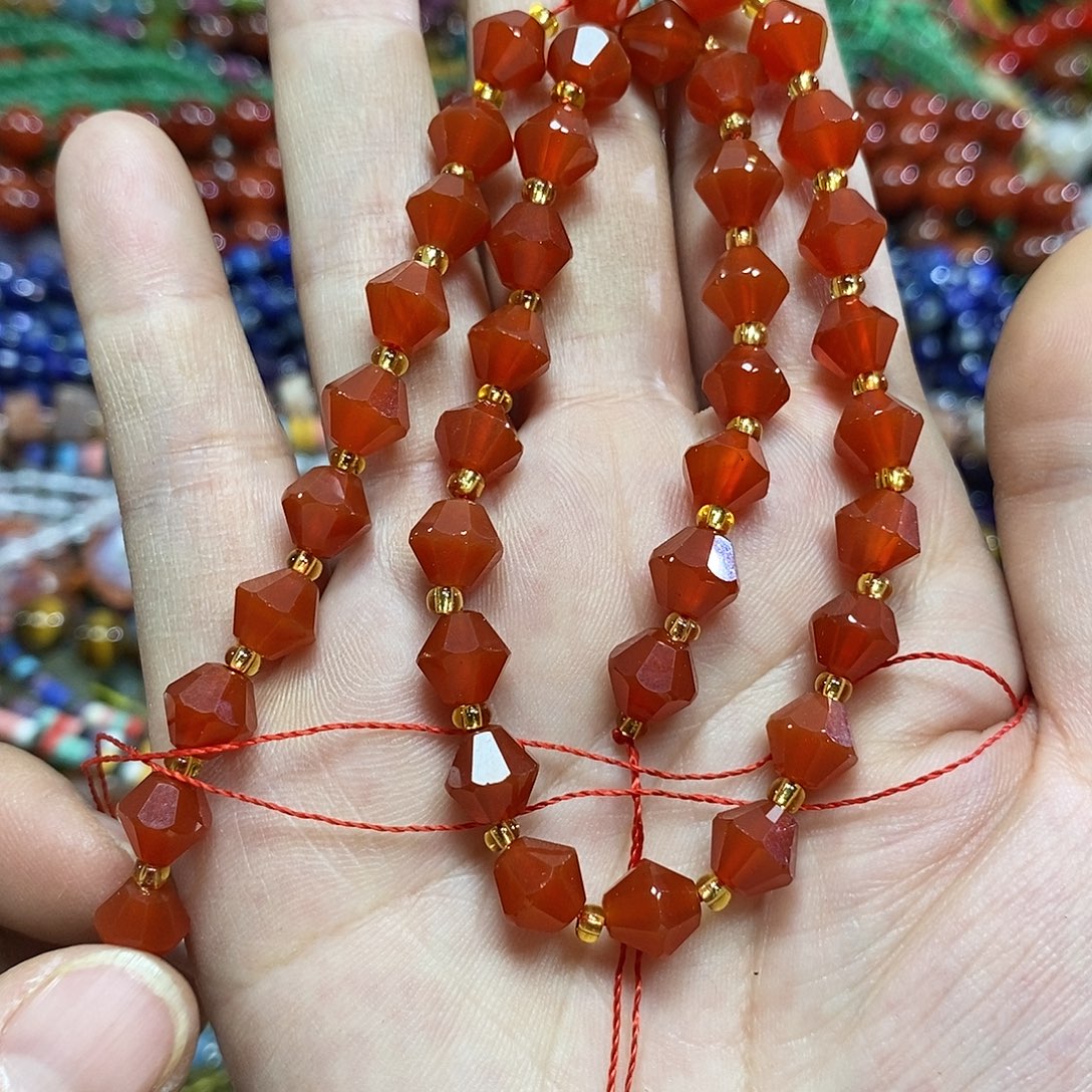 玛瑙/玉髓未镶嵌珠宝半成品红玛瑙切面铃铛一条卡8mm