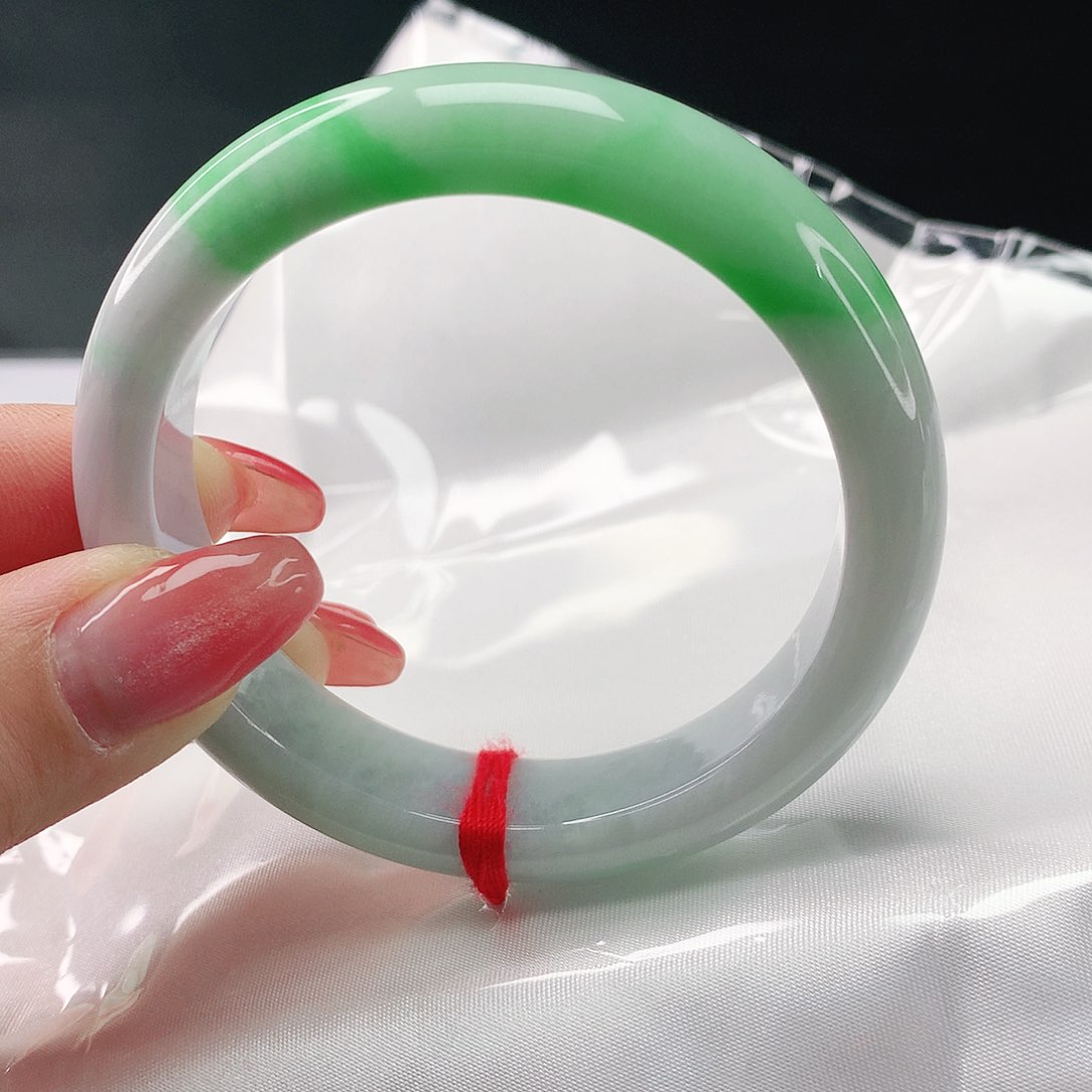 翡翠手镯未镶嵌翡翠018