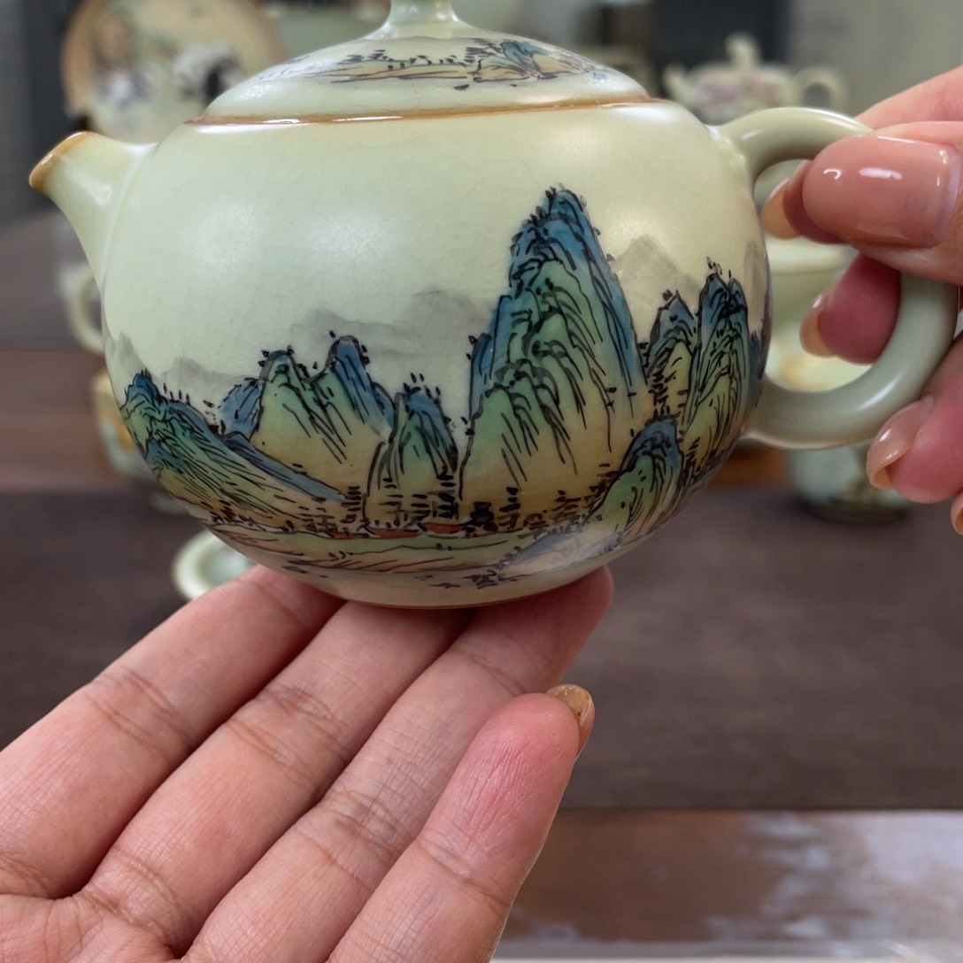 周泽堂。 余秀华。千里江山图