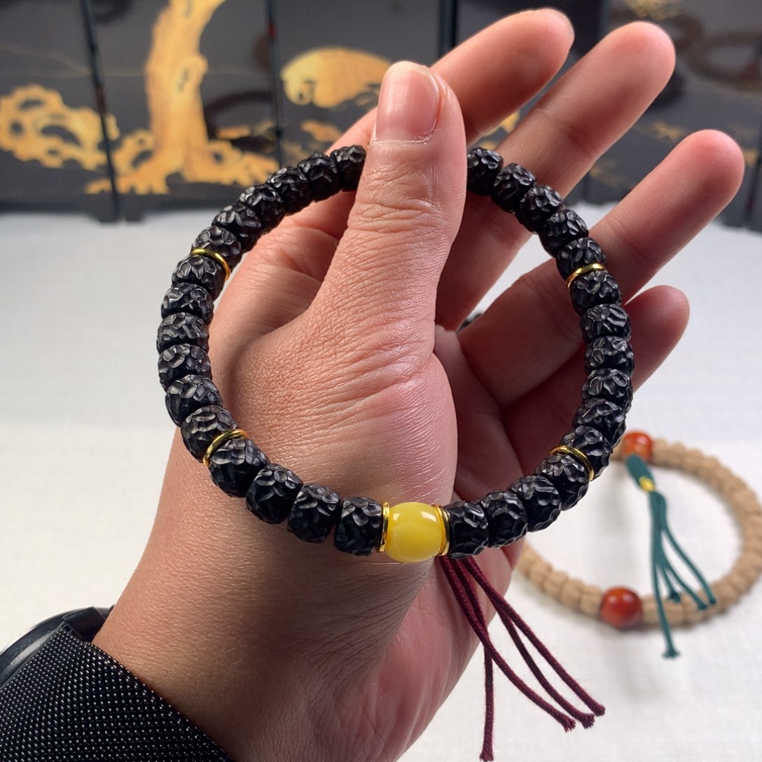 椰蒂吊坠鲨**765775678897779