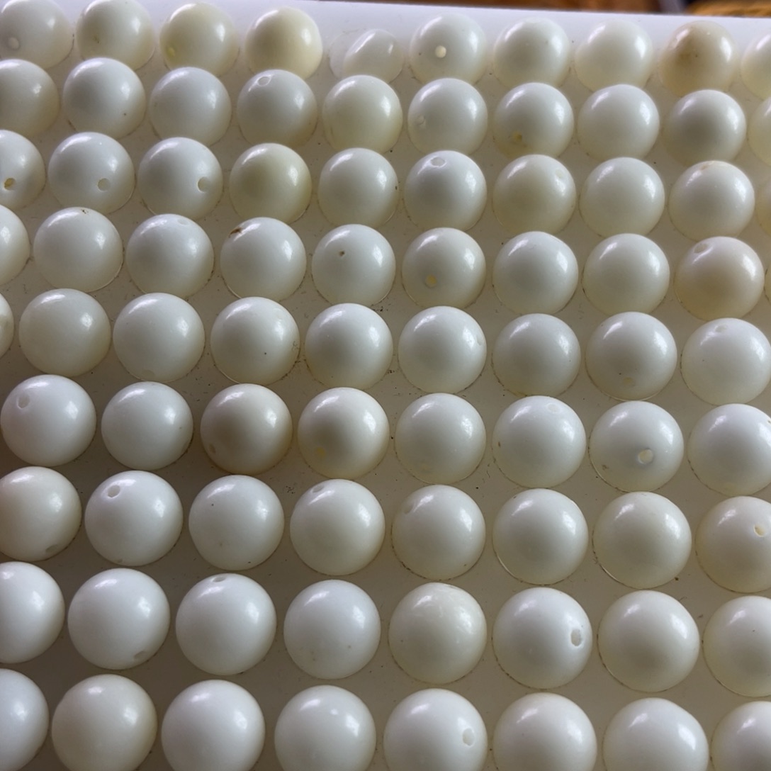 白玉菩提吊坠瑕疵12白玉圆珠130颗