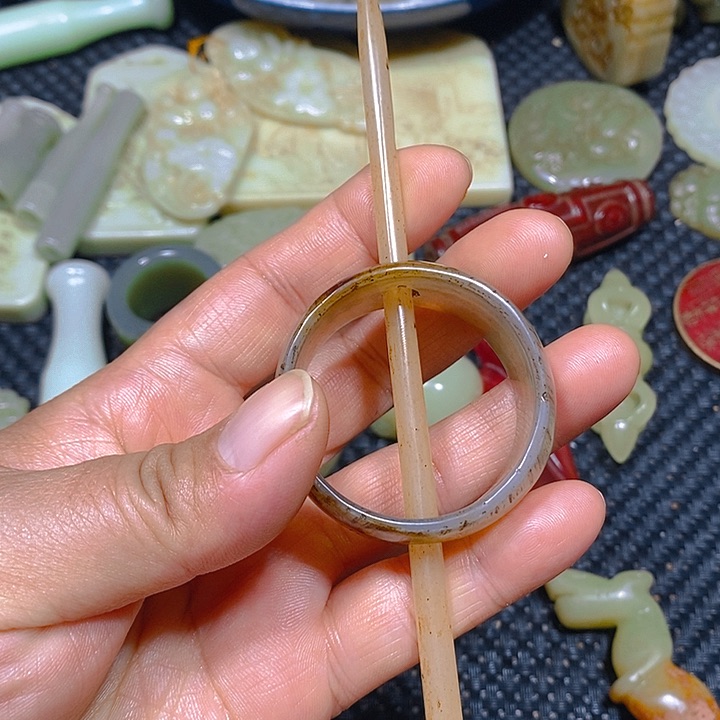 未镶嵌手链和田玉（糖玉）