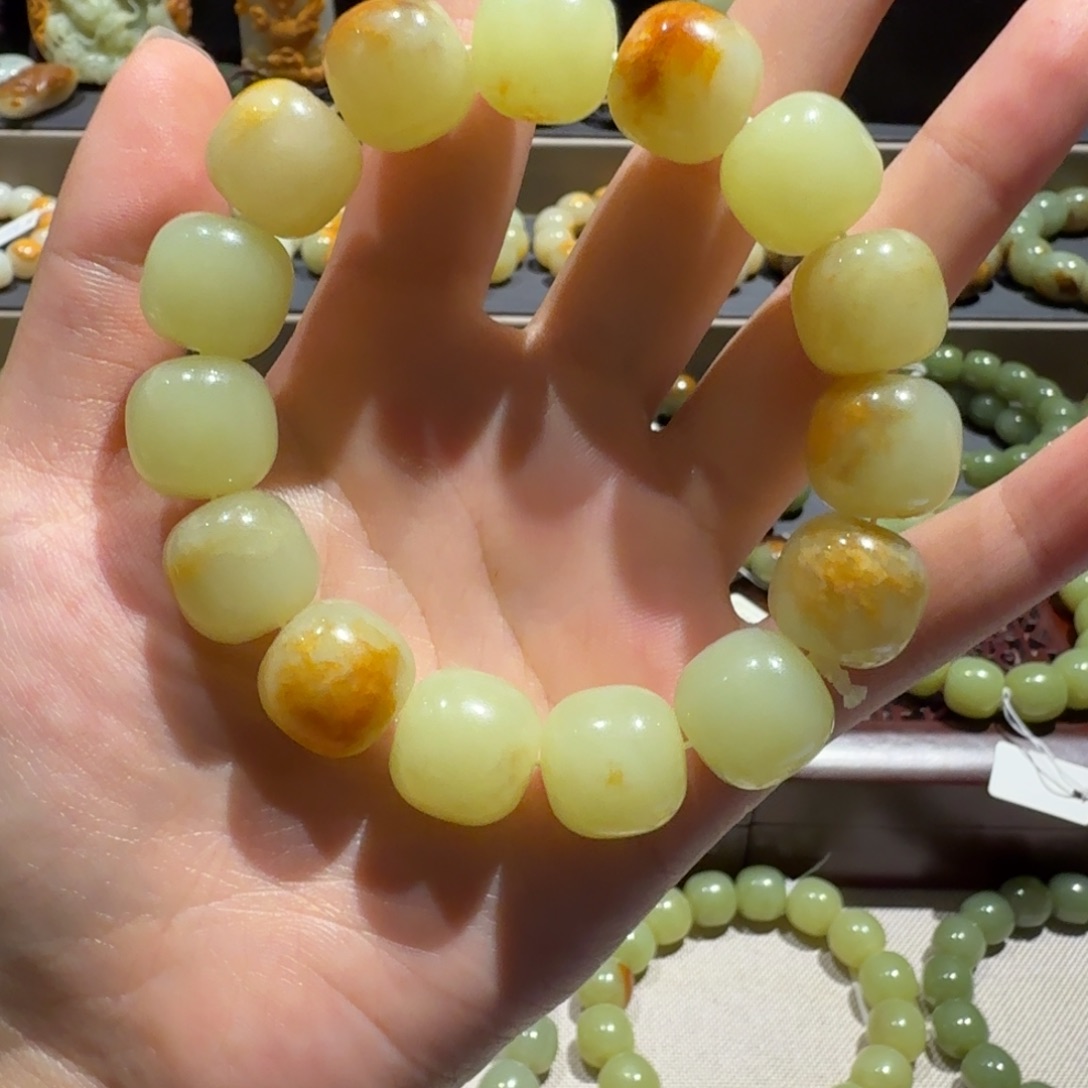 薇***和田玉（糖玉）未镶嵌手链