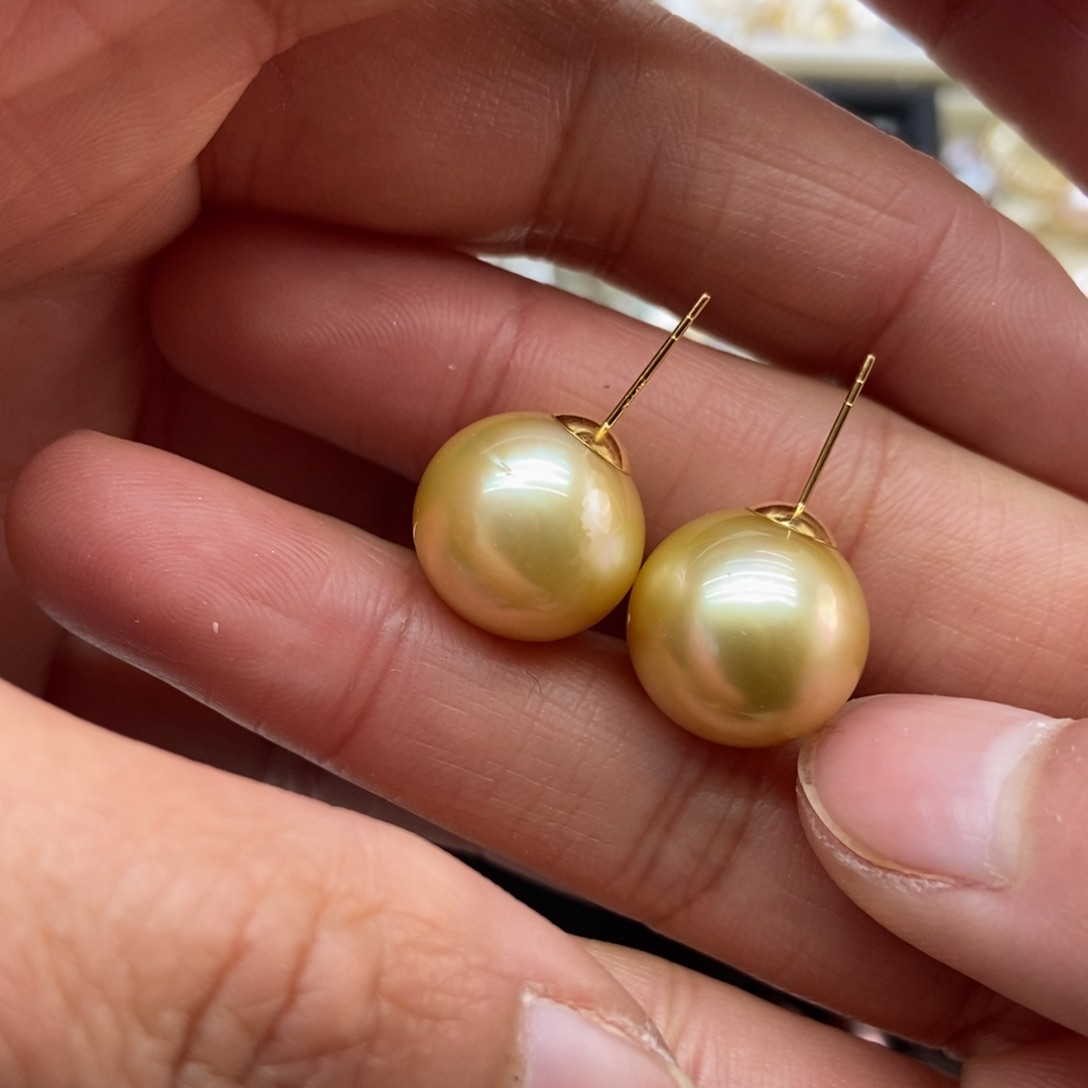 海水珍珠耳饰18K金镶嵌