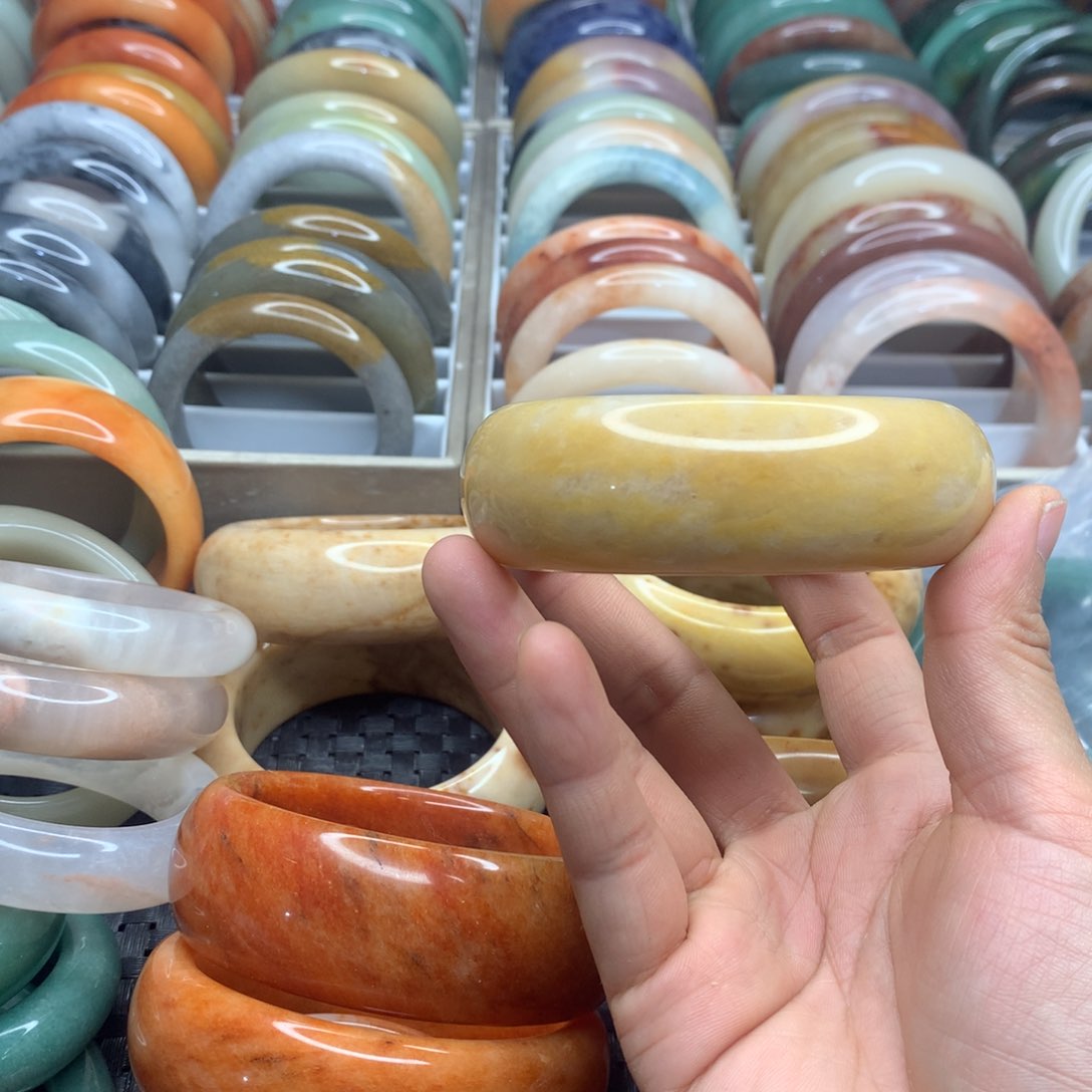 石英质玉手镯未镶嵌瑾*256