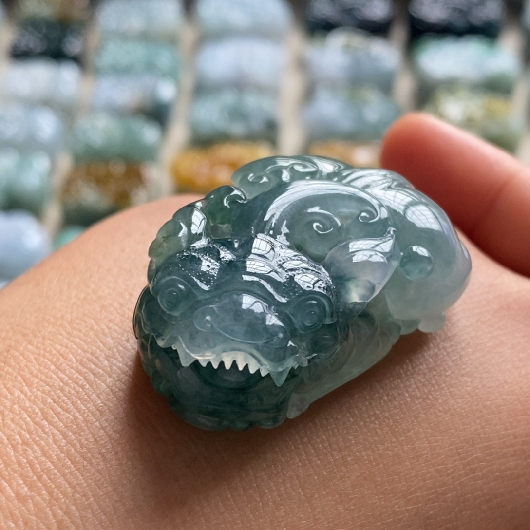 翡翠未镶嵌颈饰天然翡翠貔貅吊坠