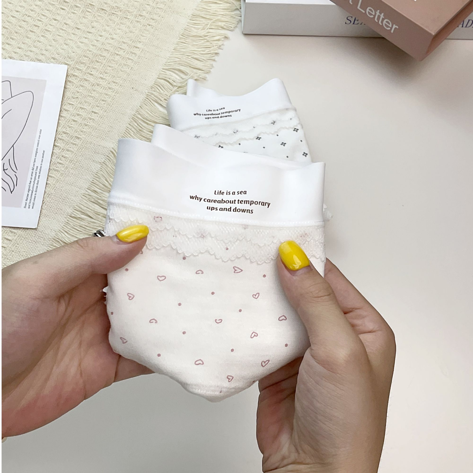 CornerWarm画室少女的纯欲公式"【甜蜜预习】A类女生内裤薄款纯棉裆