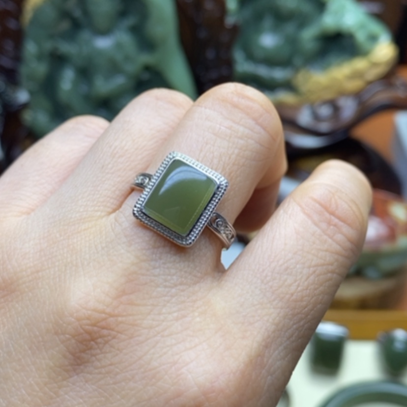 【闪购商品】未镶嵌和田玉挂件哎*