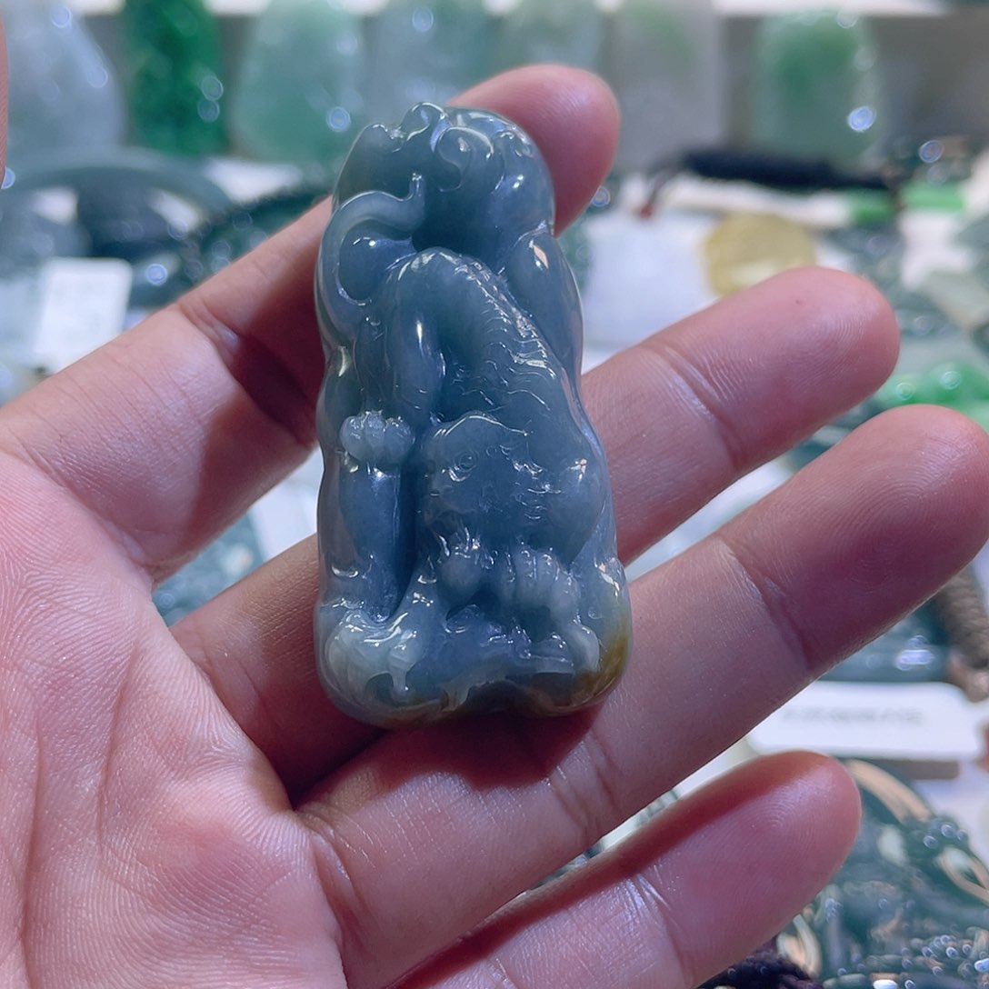 翡翠颈饰未镶嵌翡翠挂件