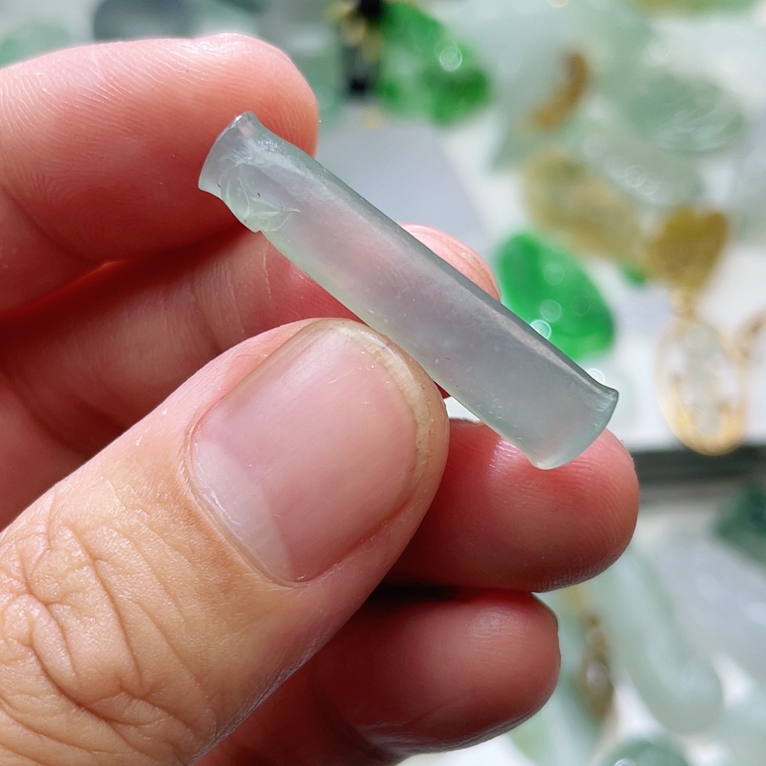 定制翡翠未镶嵌天然翡翠A货