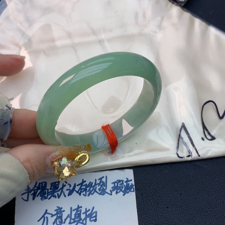 未镶嵌手镯翡翠翡翠手镯