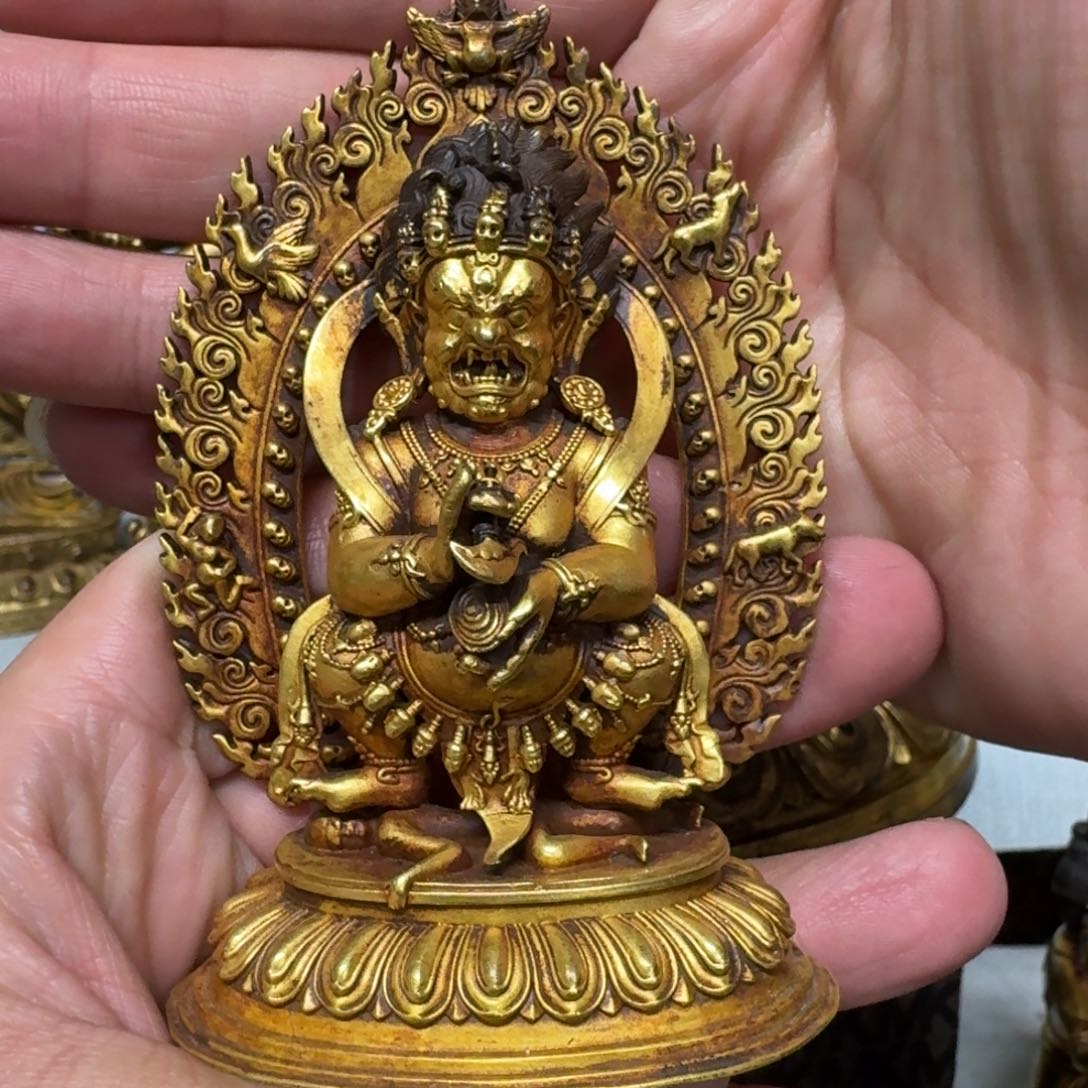 京门圜铜鎏金的两臂玛哈嘎拉