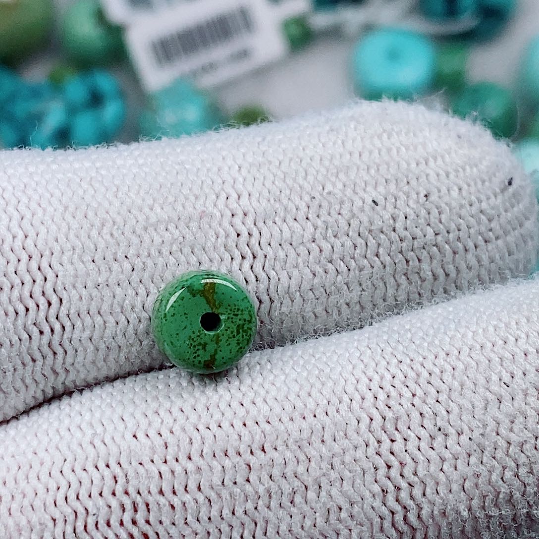 施***施绿松石未镶嵌珠宝奇石