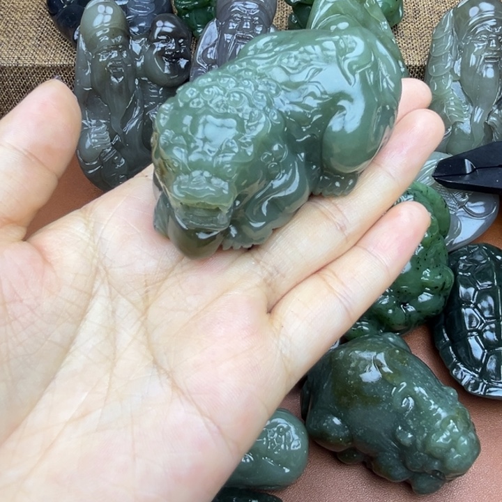 和田玉未镶嵌挂件