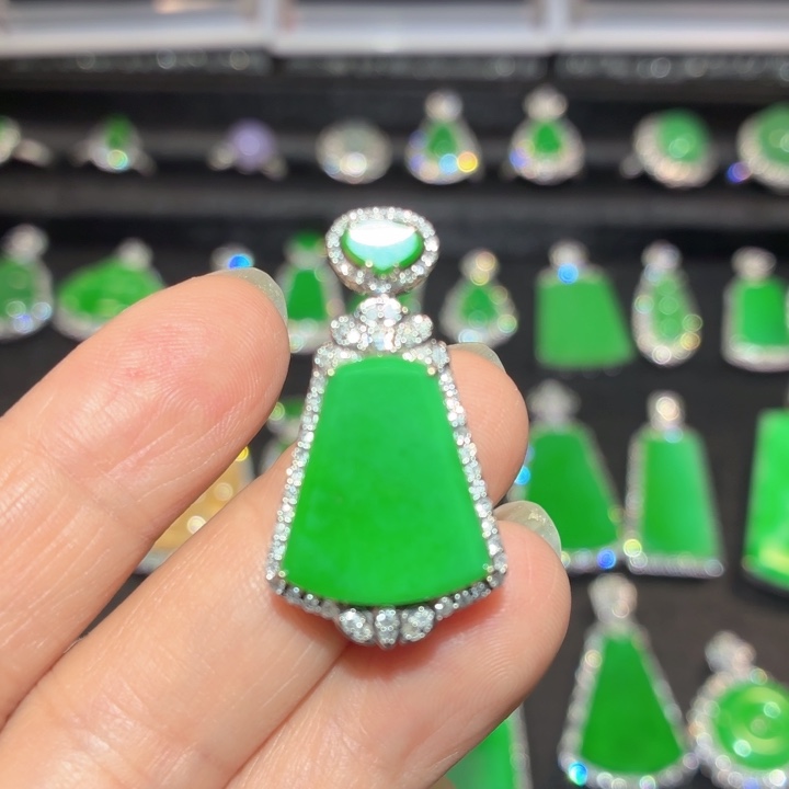 翡翠18K金镶嵌吊坠(不含链)翡翠