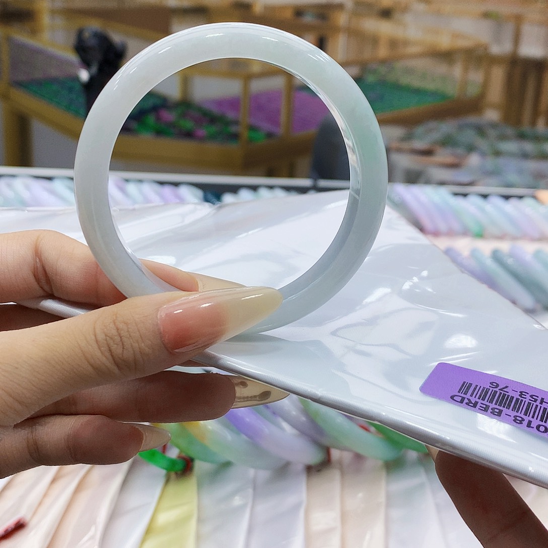 翡翠未镶嵌手镯jjn