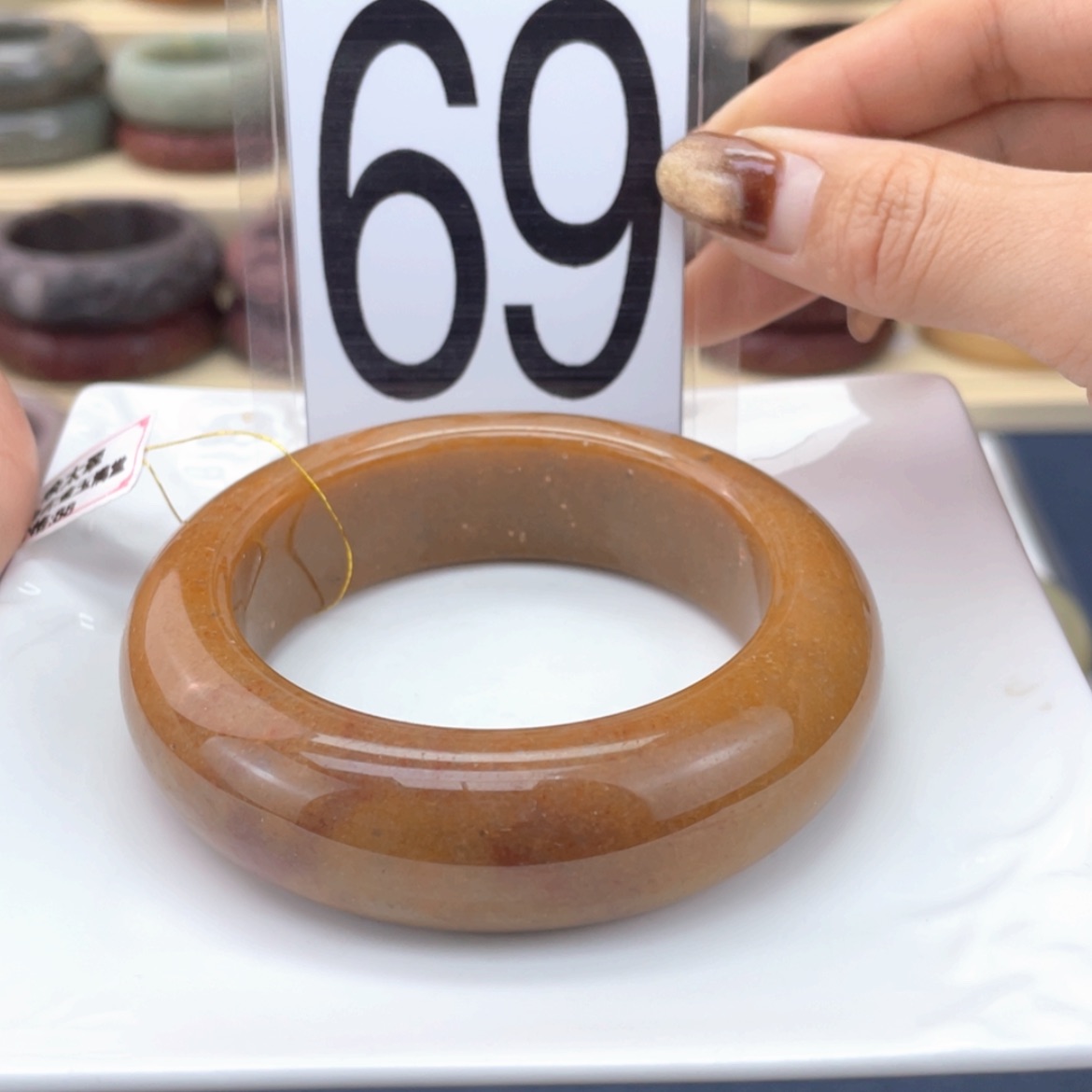 【闪购商品】石英质玉手镯未镶嵌