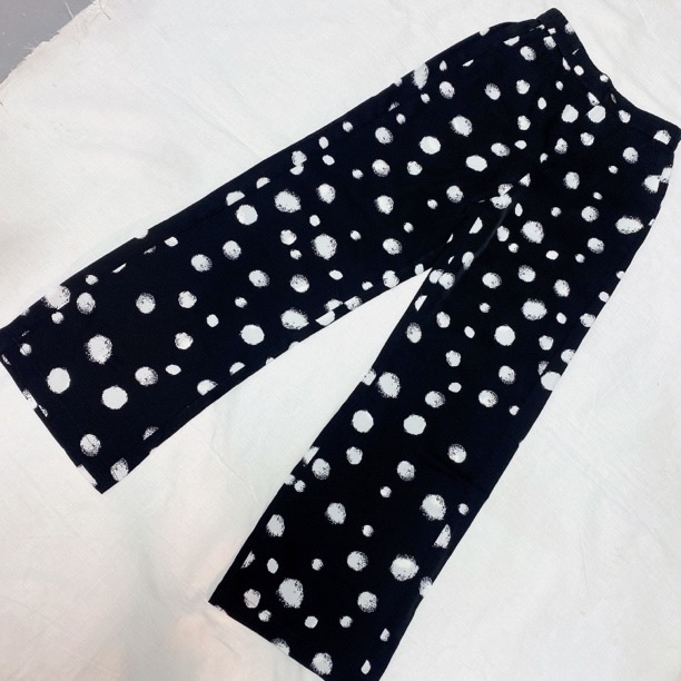 白色大波点休闲阔腿长裤-果梓96182-0