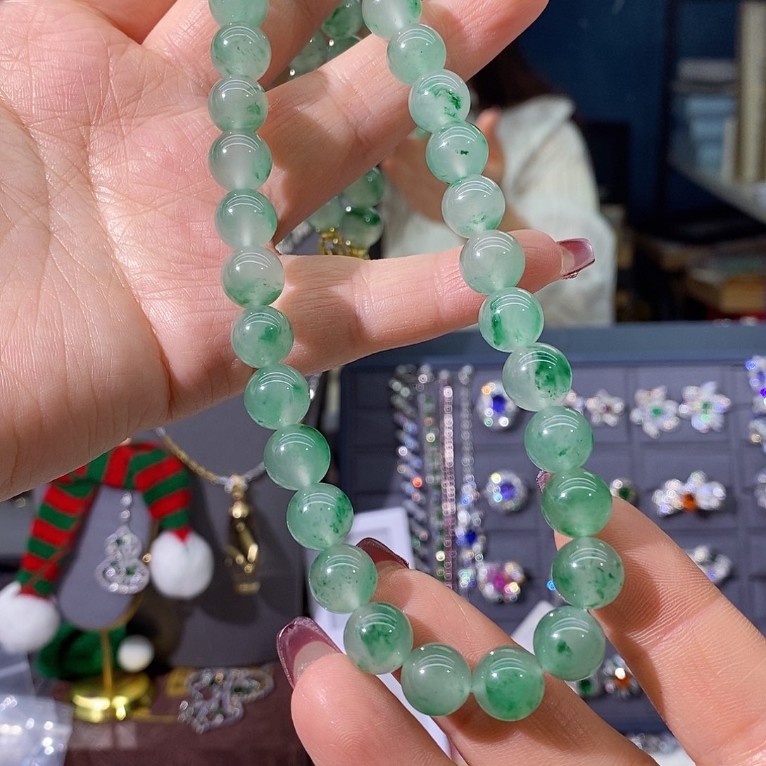 石英质玉颈饰银S925镀金镶嵌